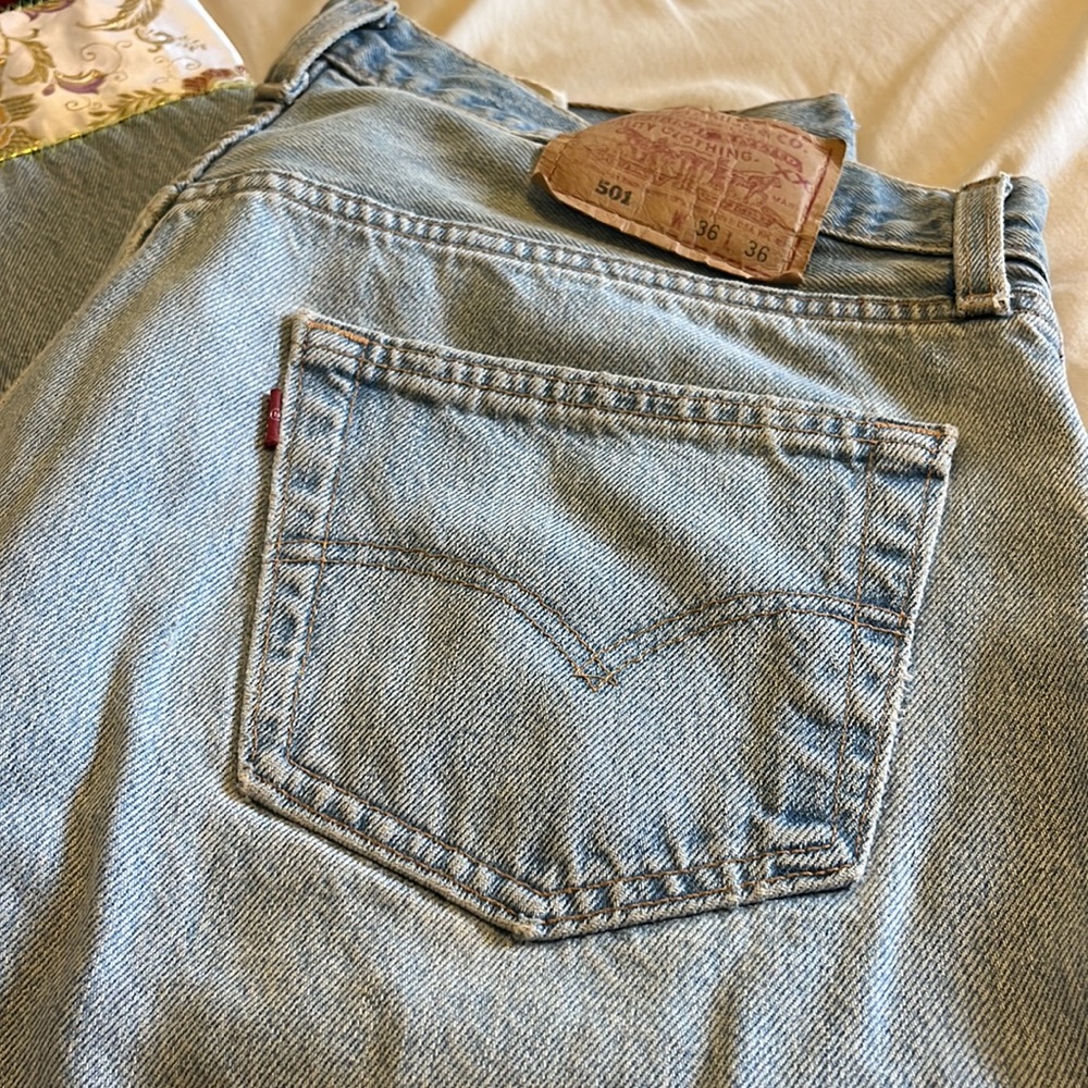 Levi 501 - Picture 2 of 6